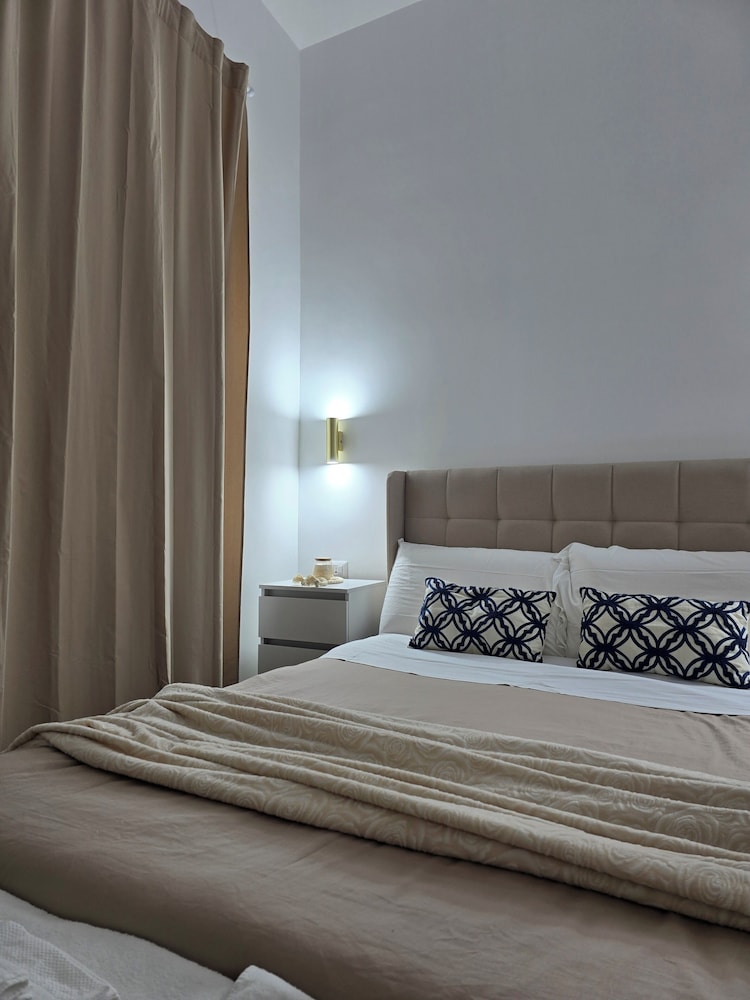 Double Room, Balcony