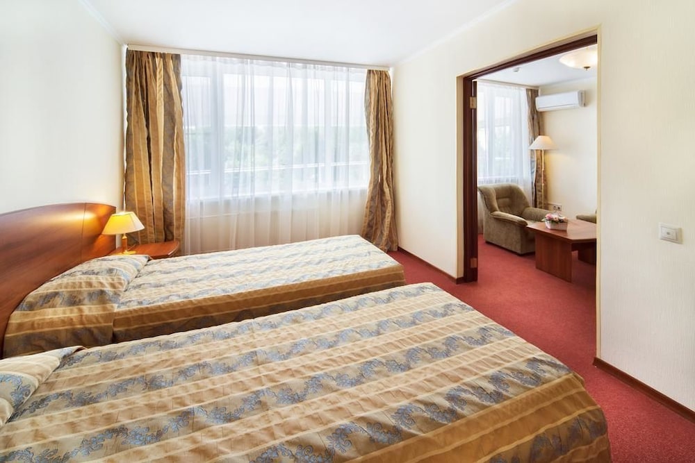 Family Double or Twin Room, 2 Bedrooms photo 3