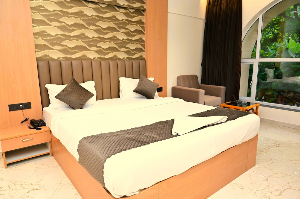 Deluxe Room - Photo 7