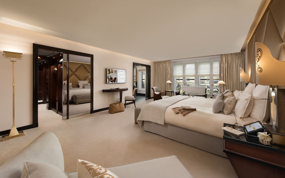Premium Suite Premium Suite