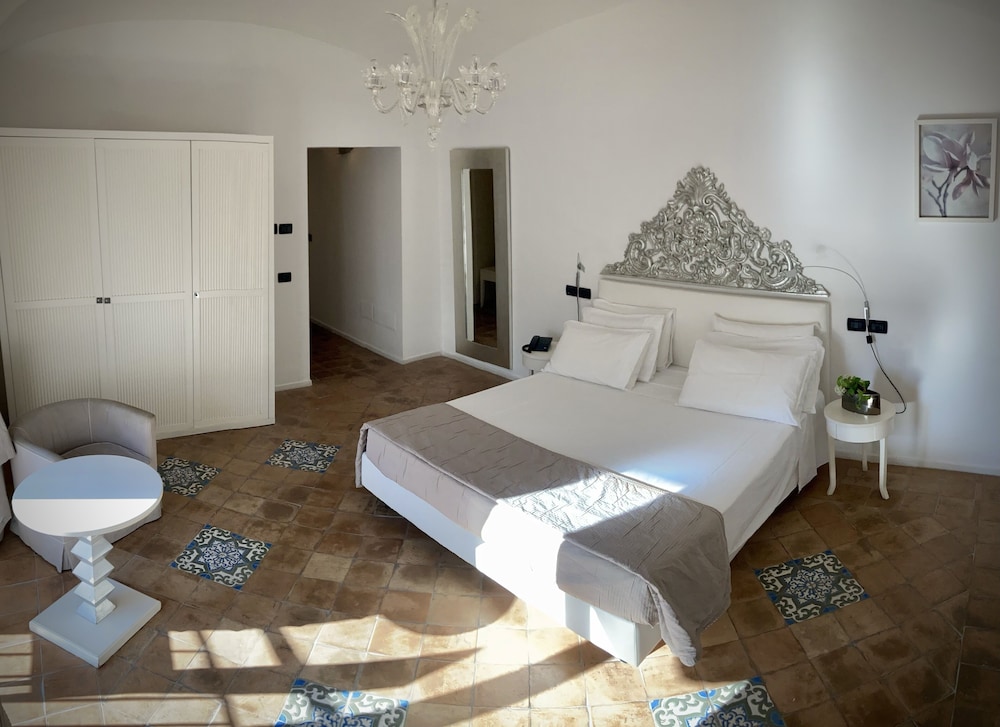 Standard Double Room photo 3
