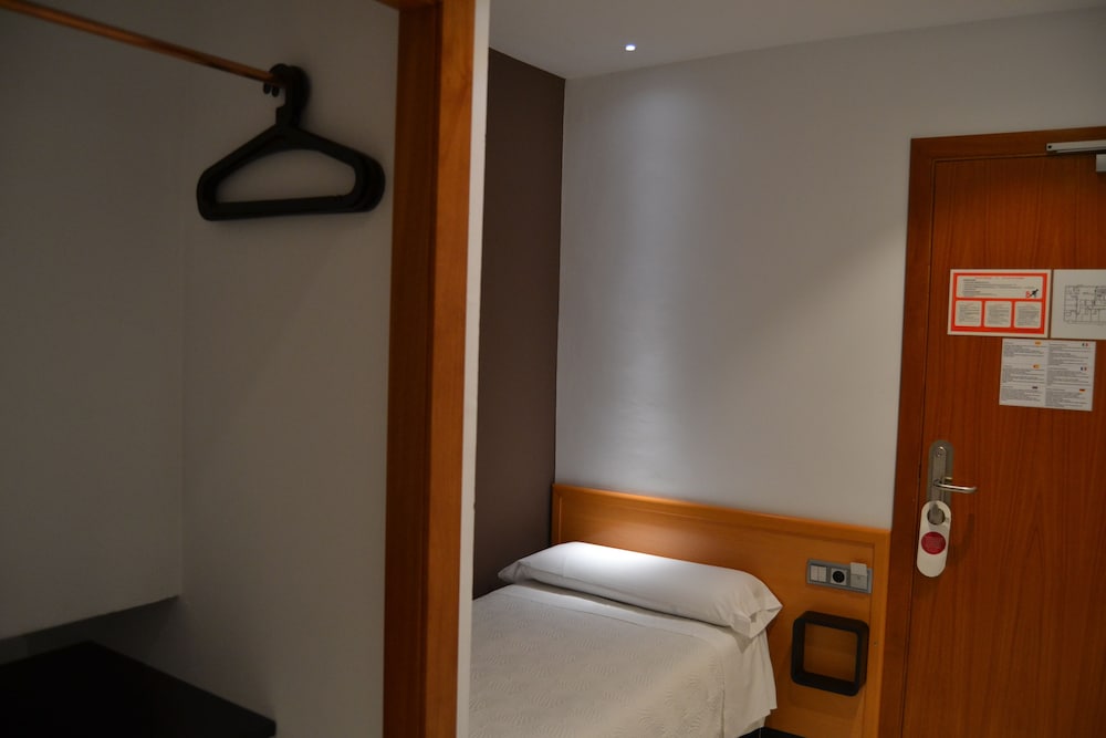 Habitación Individual, Baño Privado (Cama Individual)