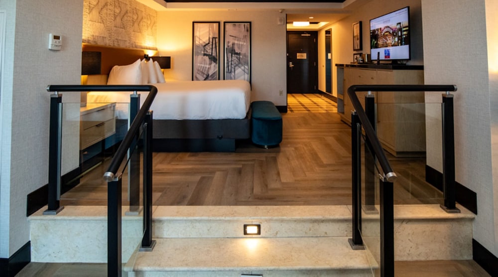 Premium Suite - Photo 3