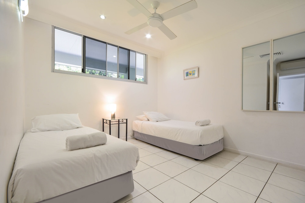 2 Bedroom Apartment Lagoon 203 photo 1