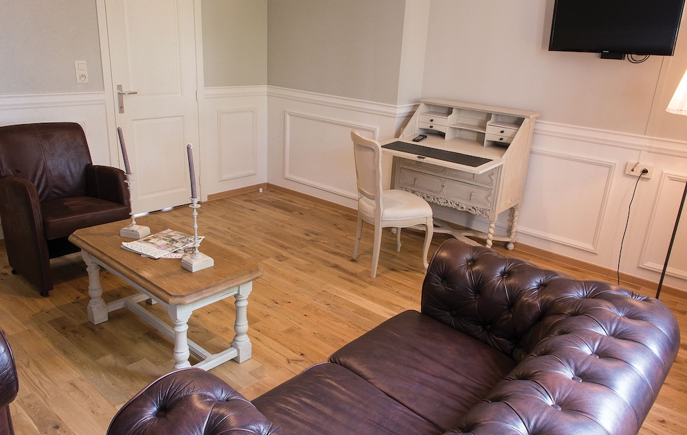 Family Apartment, 2 Bedrooms, Kitchen, Garden View