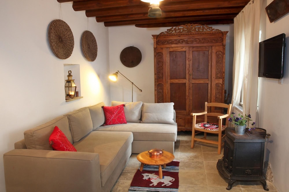 Villa photo 2