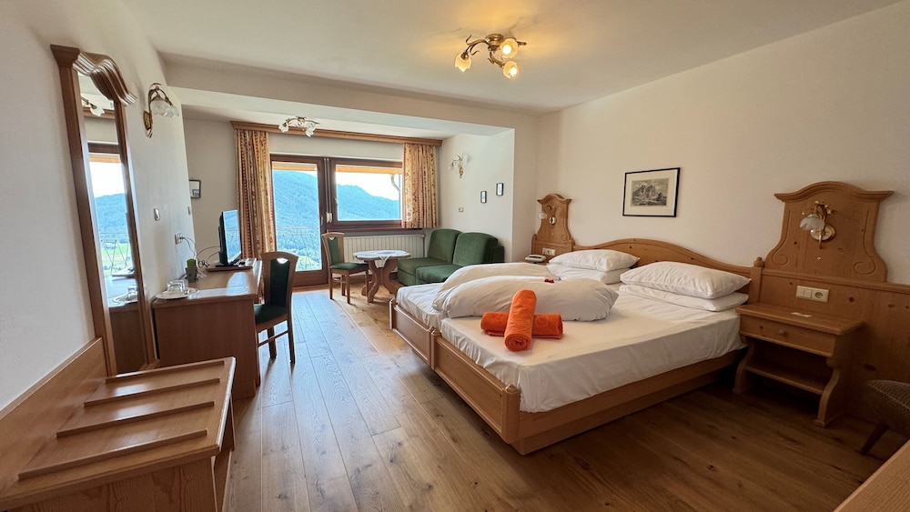Comfort Double or Twin Room, Non Smoking, Mountain View (2 pax) photo 2