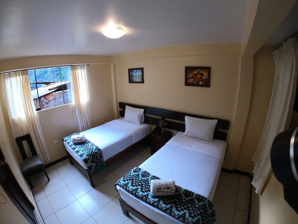 Basic Double Room, 2 Twin Beds photo 1