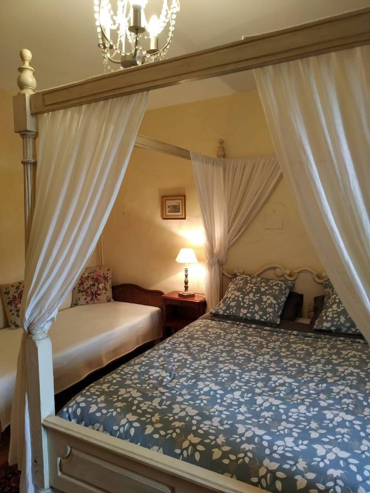 Classic Triple Room (Parc) photo 1