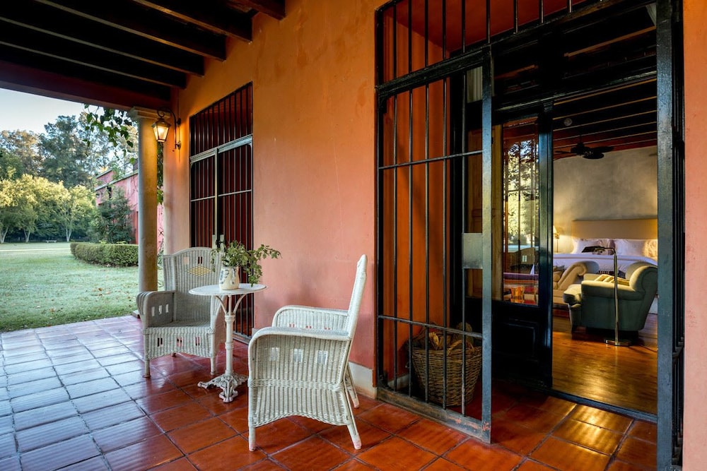 Superior Suite, 1 King Bed, Non Smoking, Private Bathroom (Picaflor) photo 2
