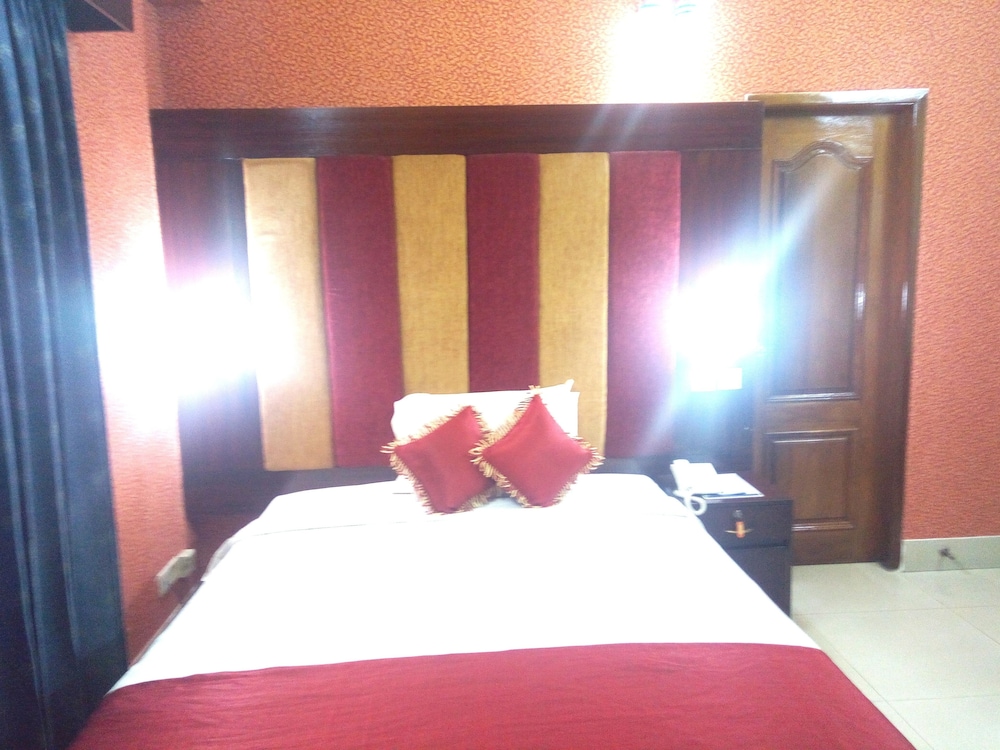 Executive Single Room, 1 King Bed, City View, Lakeside photo 2