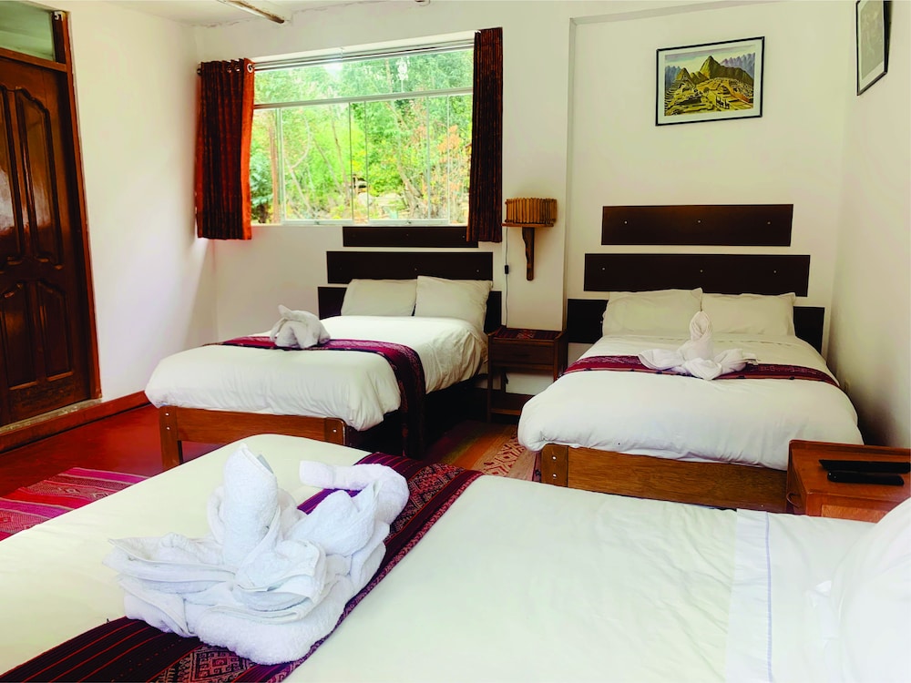 Panoramic Room, Multiple Beds, Mountain View photo 1