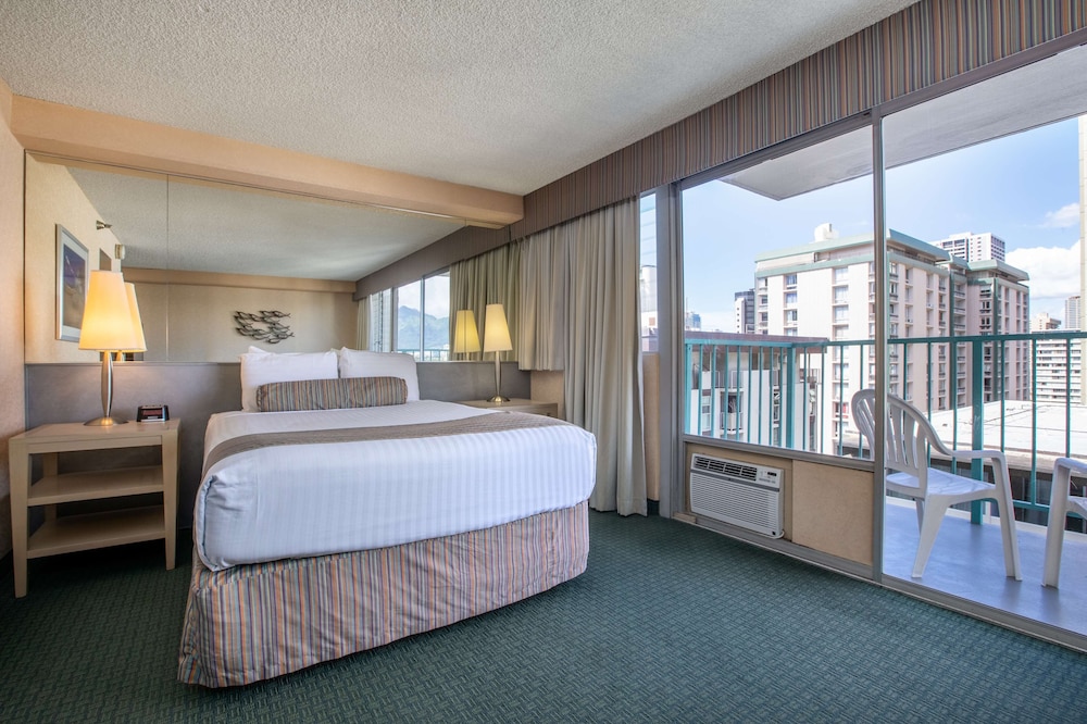 Deluxe Room - Photo 5