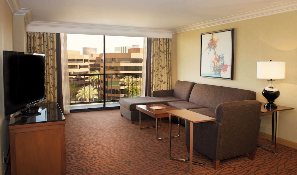 Suite, 1 Bedroom - Photo 3