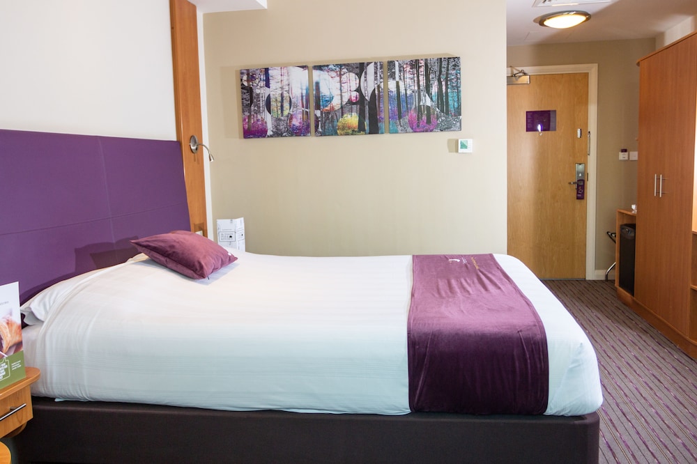 Double Room, Non Smoking (FREE Aprt Shuttle|Yas Island drop off) photo 3