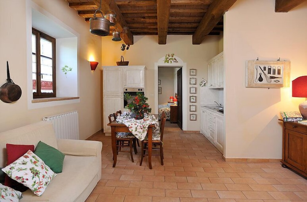 Apartment, 2 Bedrooms, Accessible photo 2