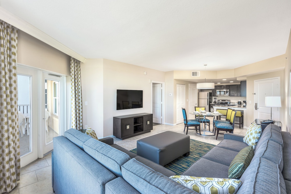 Deluxe Two Bedroom Suite, Pool View - Photo 14
