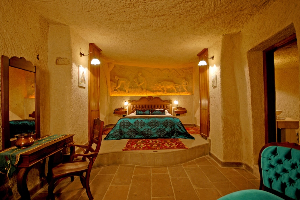 Deluxe Room - Photo 5