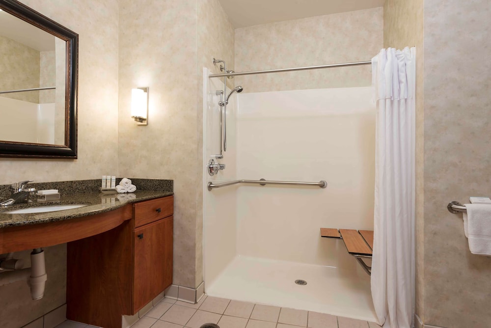 Suite, 2 Queen Beds, Accessible, Non Smoking photo 3