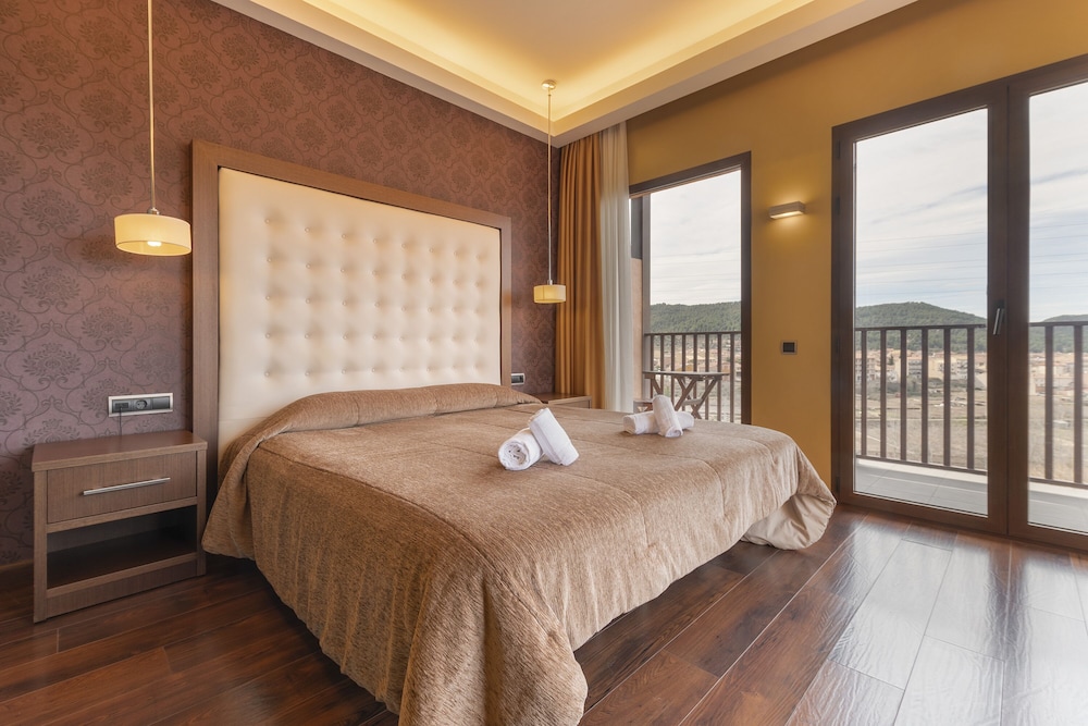 Standard Double or Twin Room - Photo 1