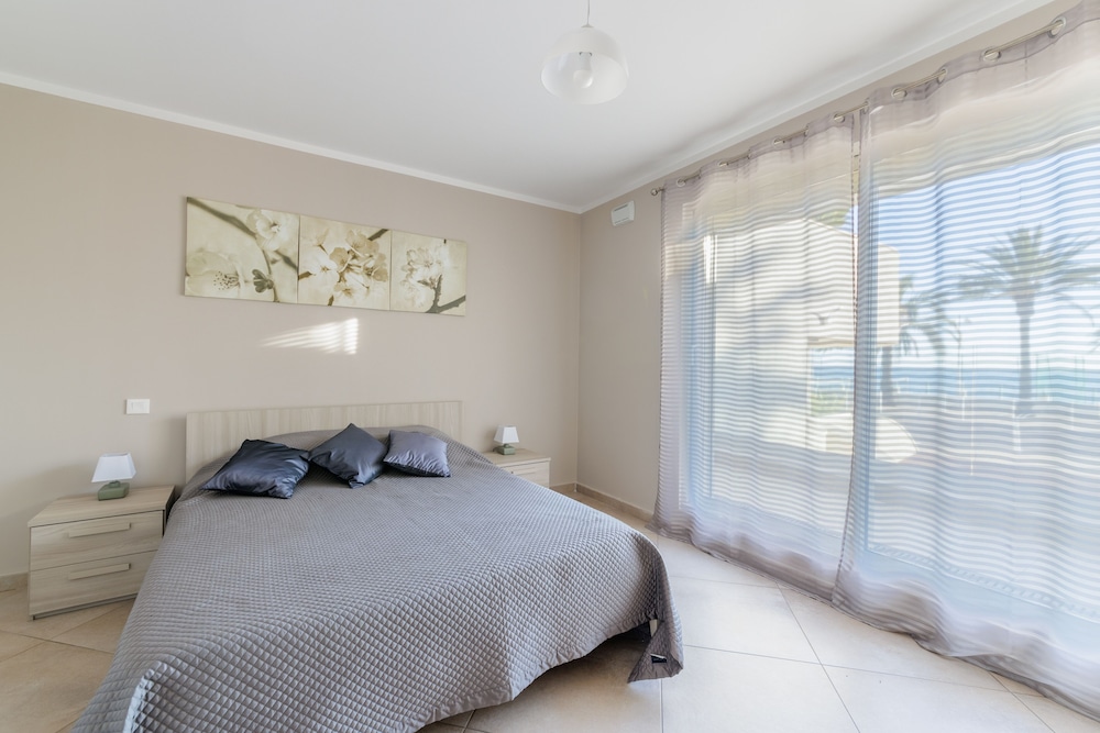 Family Apartment, 3 Bedrooms, Terrace, Sea View