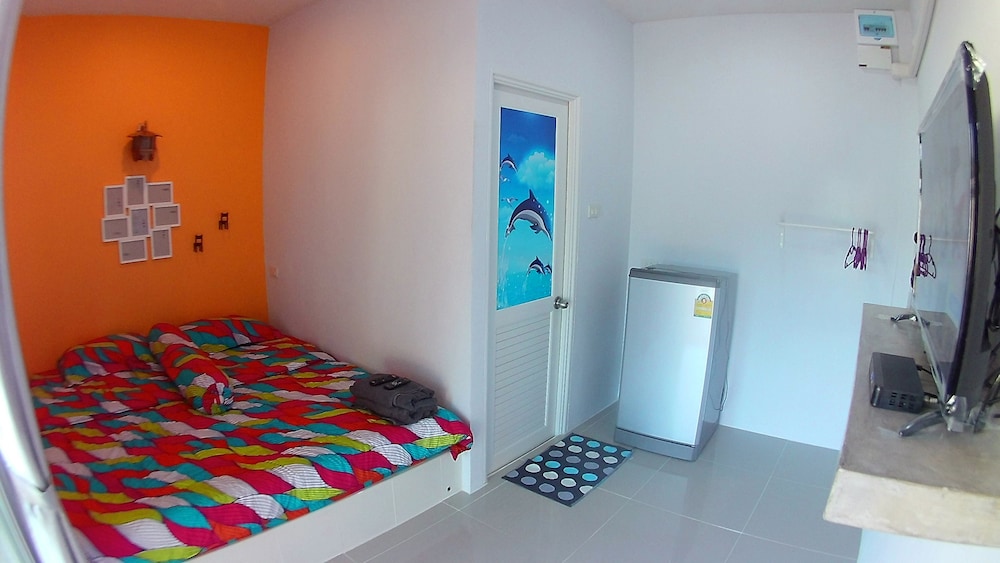 Standard Studio, 1 Queen Bed, Lanai photo 1