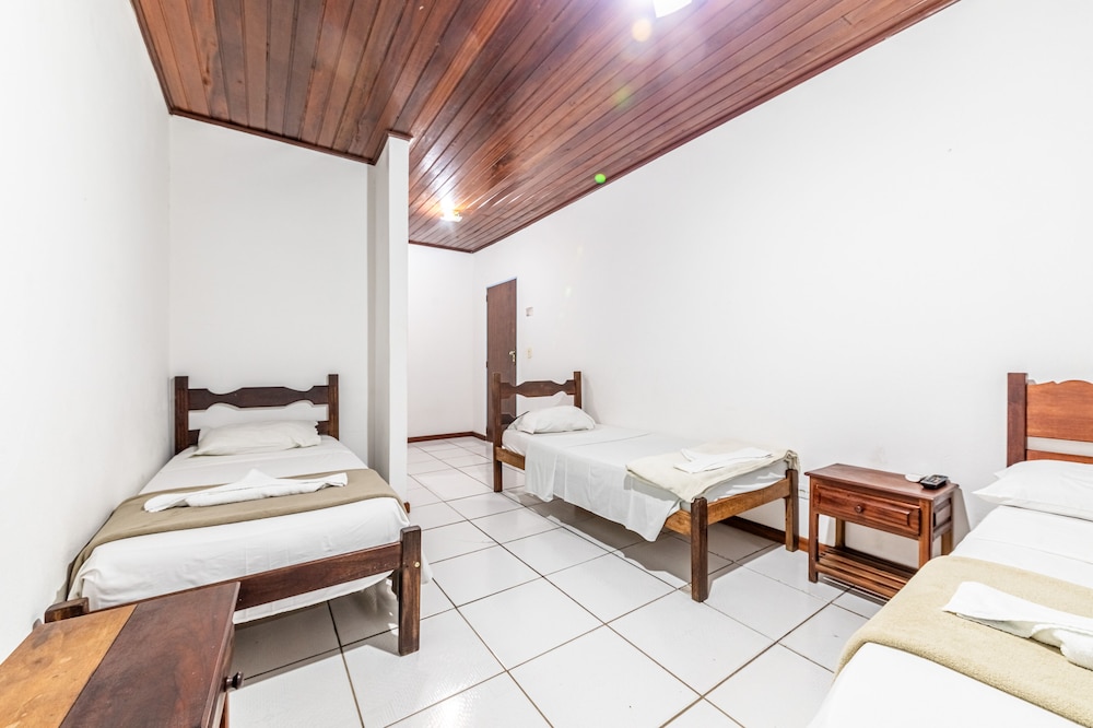 Economy Quadruple Room - Photo 2