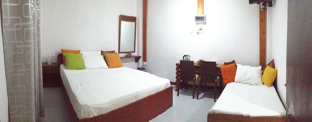Deluxe Family Room photo 1