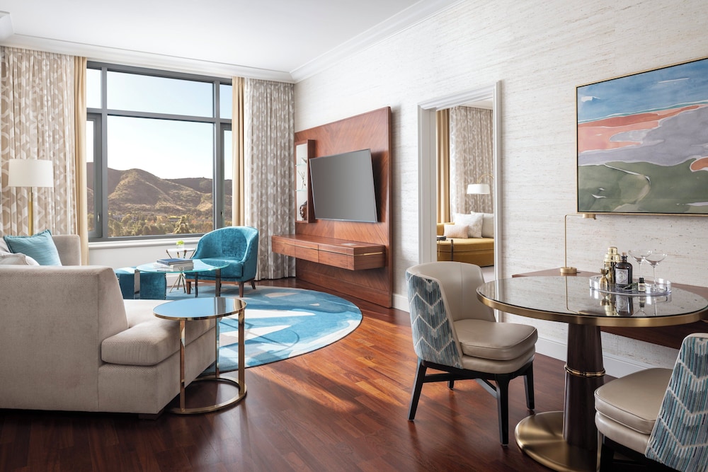 Suite, Accessible, Corner (Malibu) - Photo 4