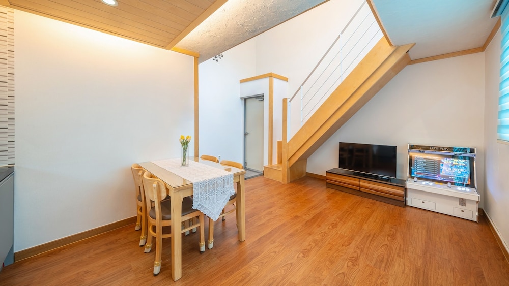 Basic Room, 1 Bedroom (Rosemary(Duplex/Spa)) photo 3