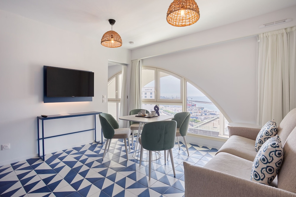 Apartment - Photo 2