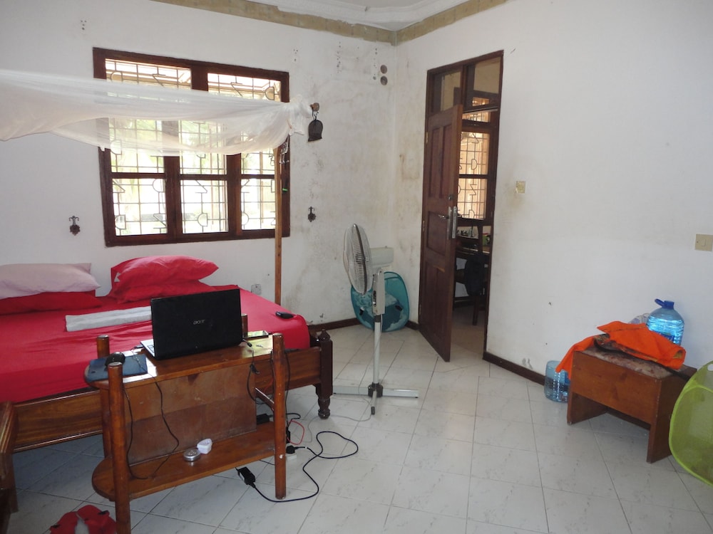 Basic Room, 1 Double Bed, Accessible, Garden View