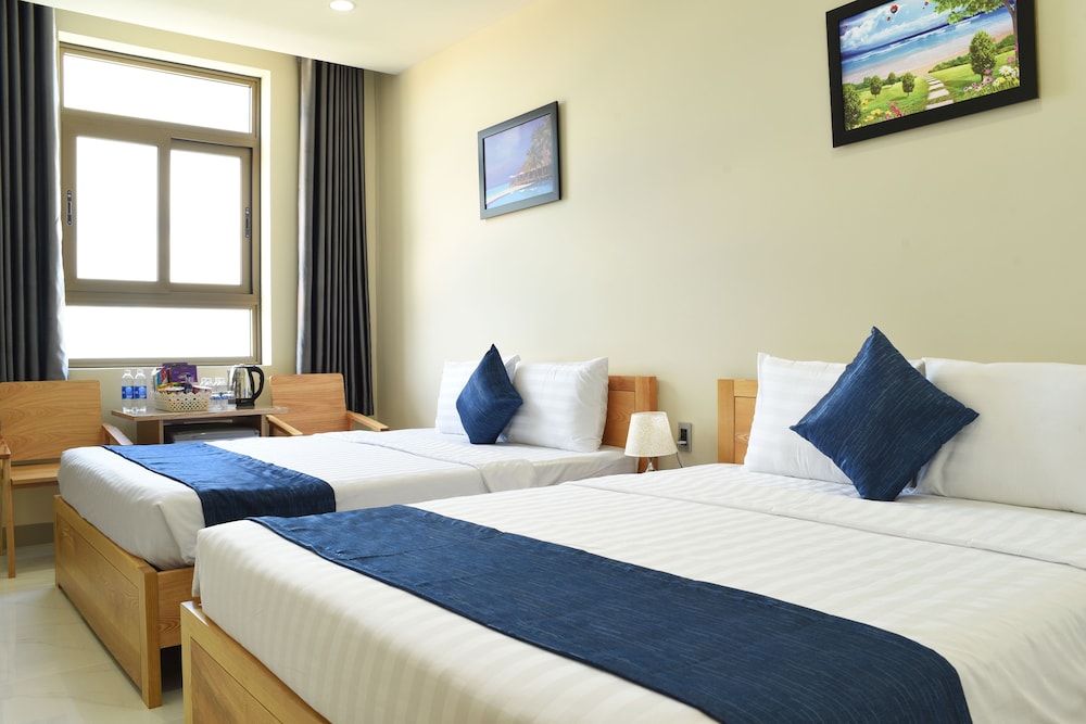 Family Sea View Room - Photo 2