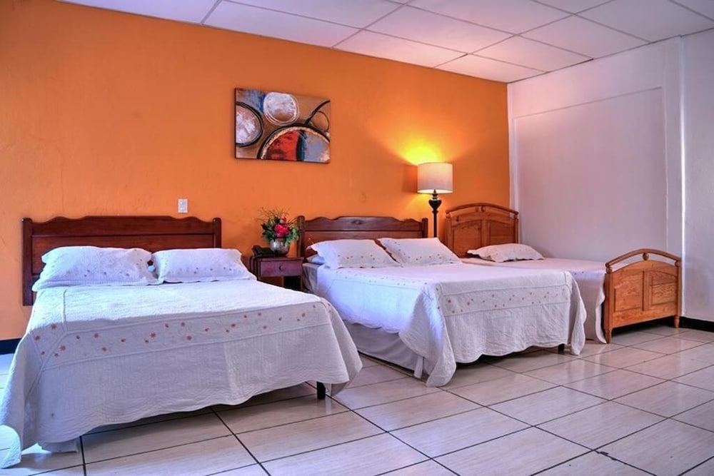 Triple Room, Multiple Beds photo 1