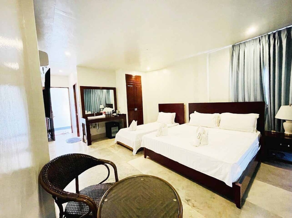 Family Suite (Sea View) photo 3