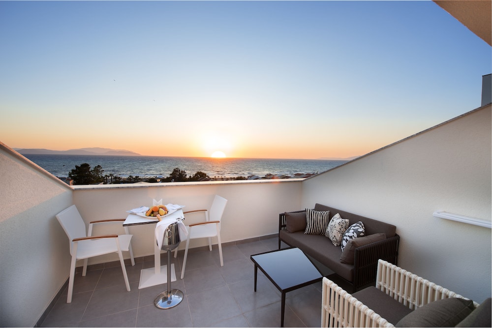 Deluxe Superior Sea View