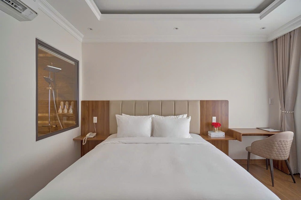 Standard Double Room, City View