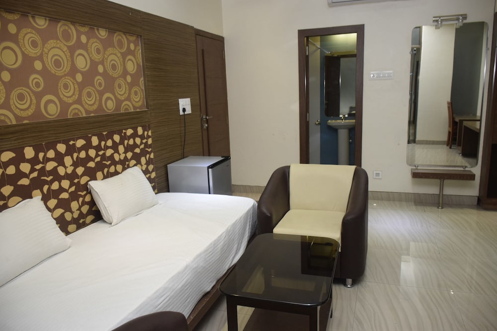 Luxury Suite photo 2