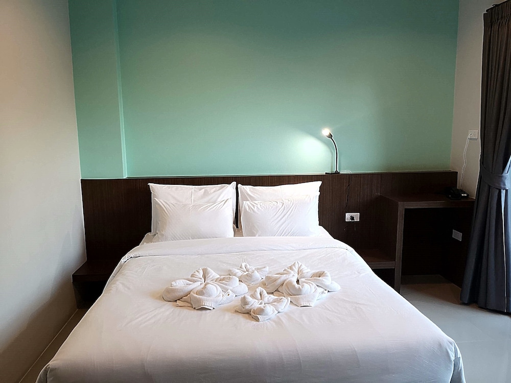 Standard Double Room, City View - Photo 16