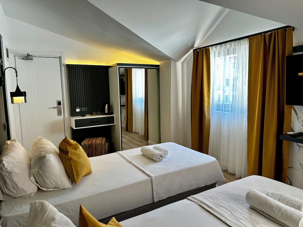 Comfort Twin Room photo 3