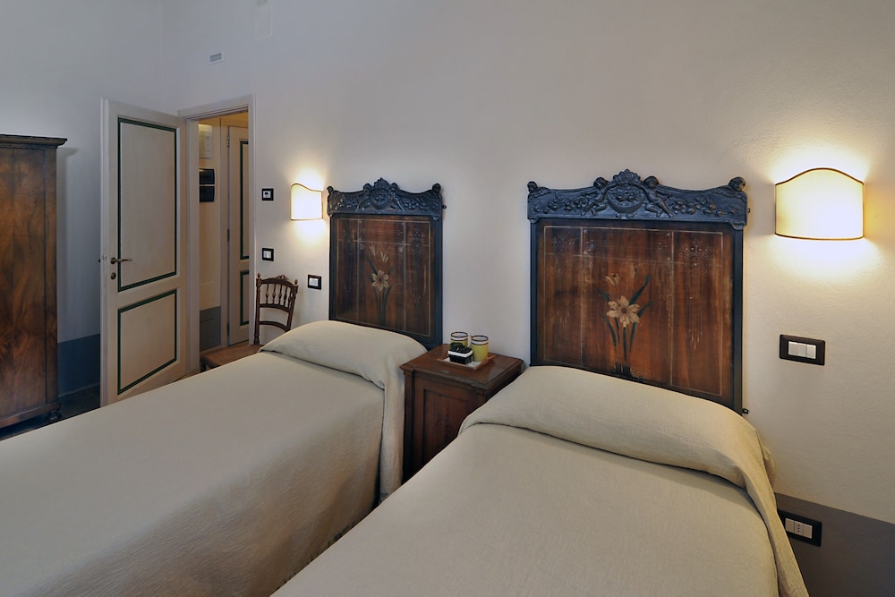 Superior Suite - Photo 2