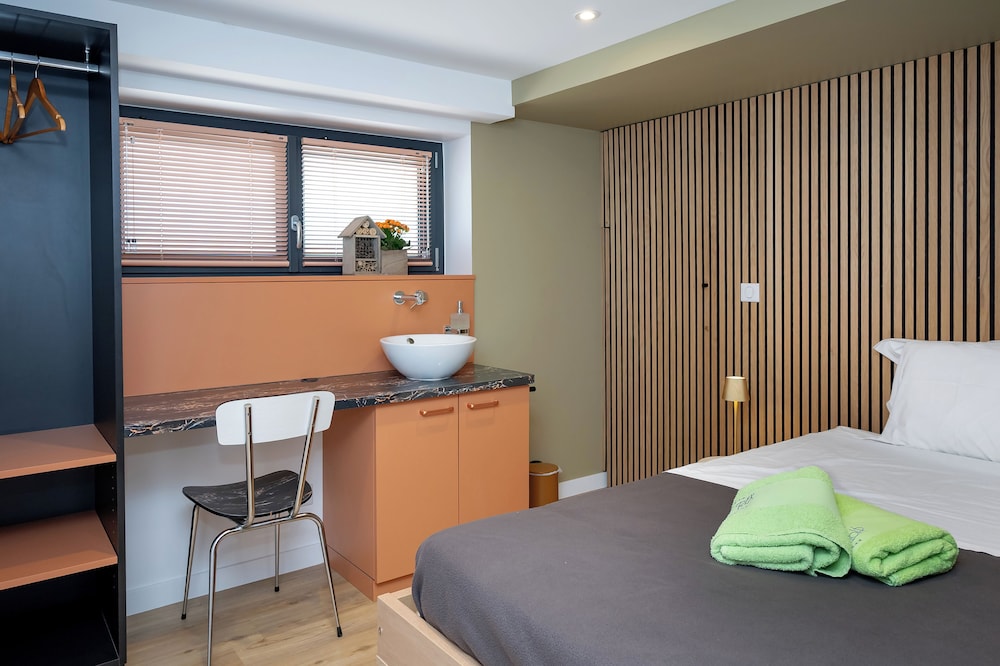 Premium Suite, 1 Bedroom, Non Smoking, Garden View
