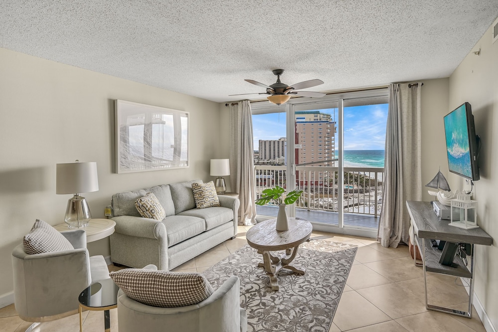 Condo, 2 Bedrooms, Beach View (Pelican 1015) photo 1