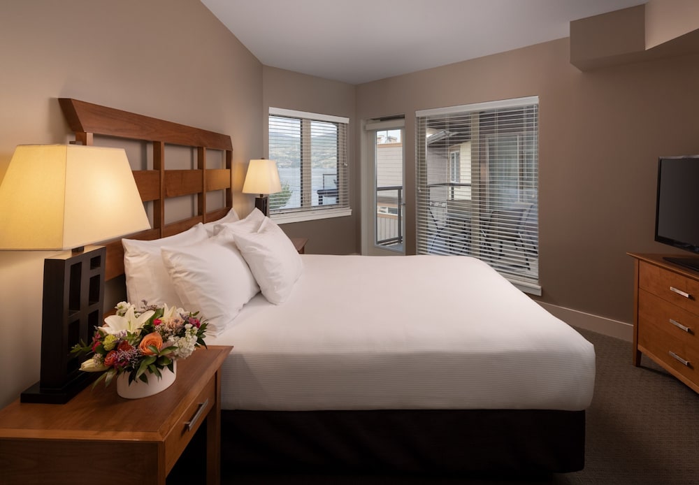 Suite, 2 Bedrooms, Lake View photo 2