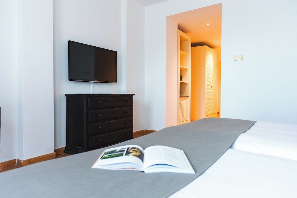 Superior Double Room (without kitchen - 1 Adult) photo 2