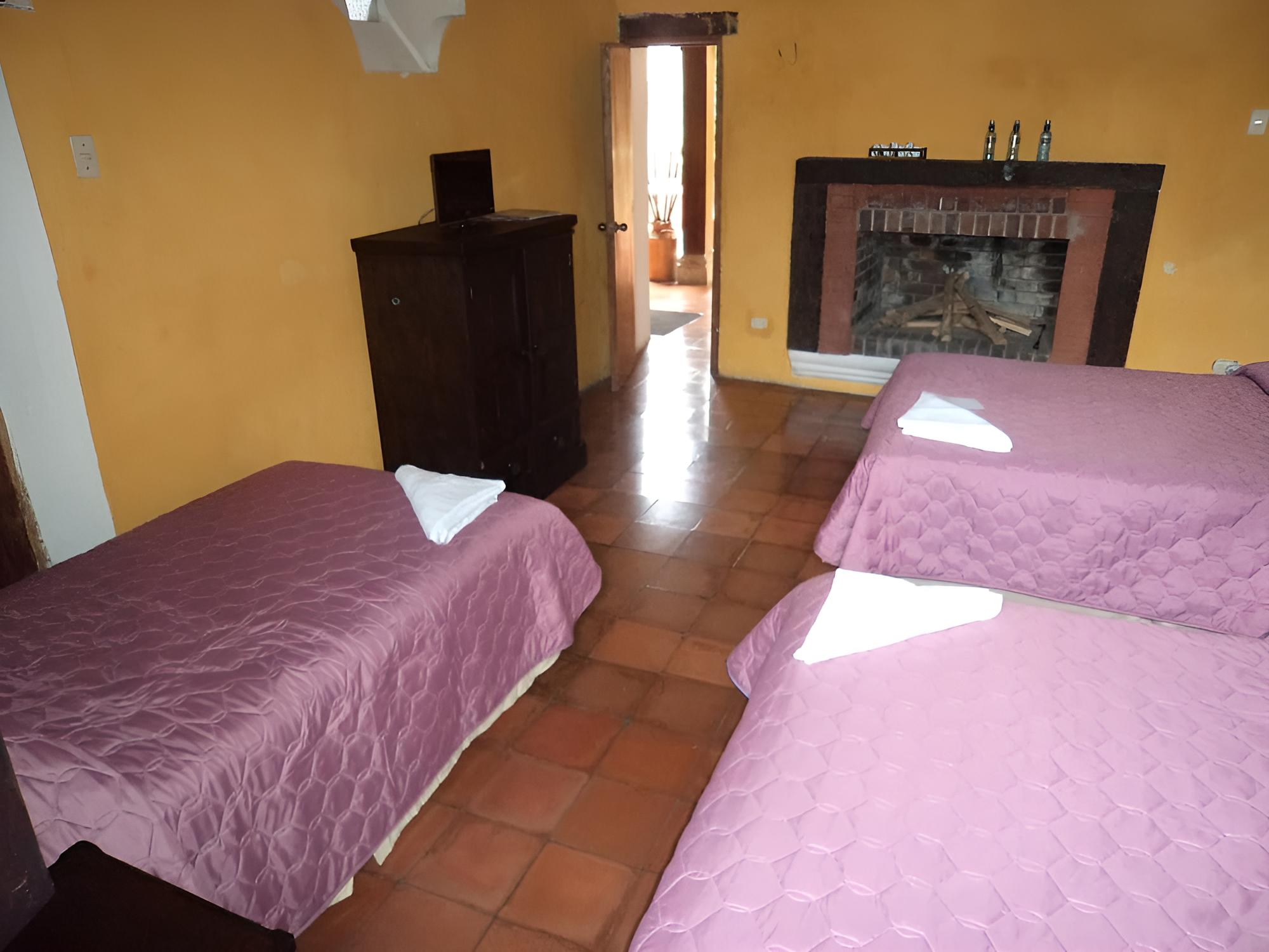 Triple Room, Fireplace photo 2