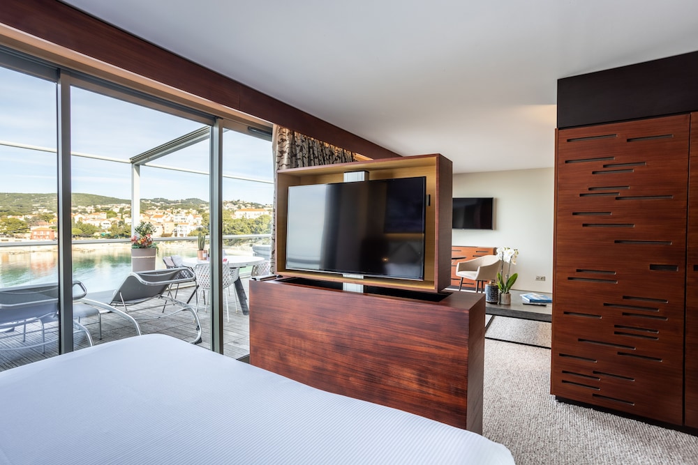 Exception, Sea View - Photo 5