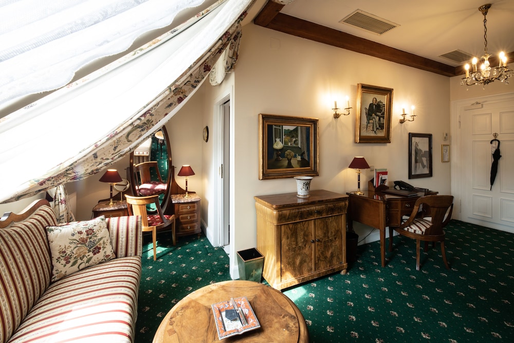 Deluxe Double Room - Photo 17