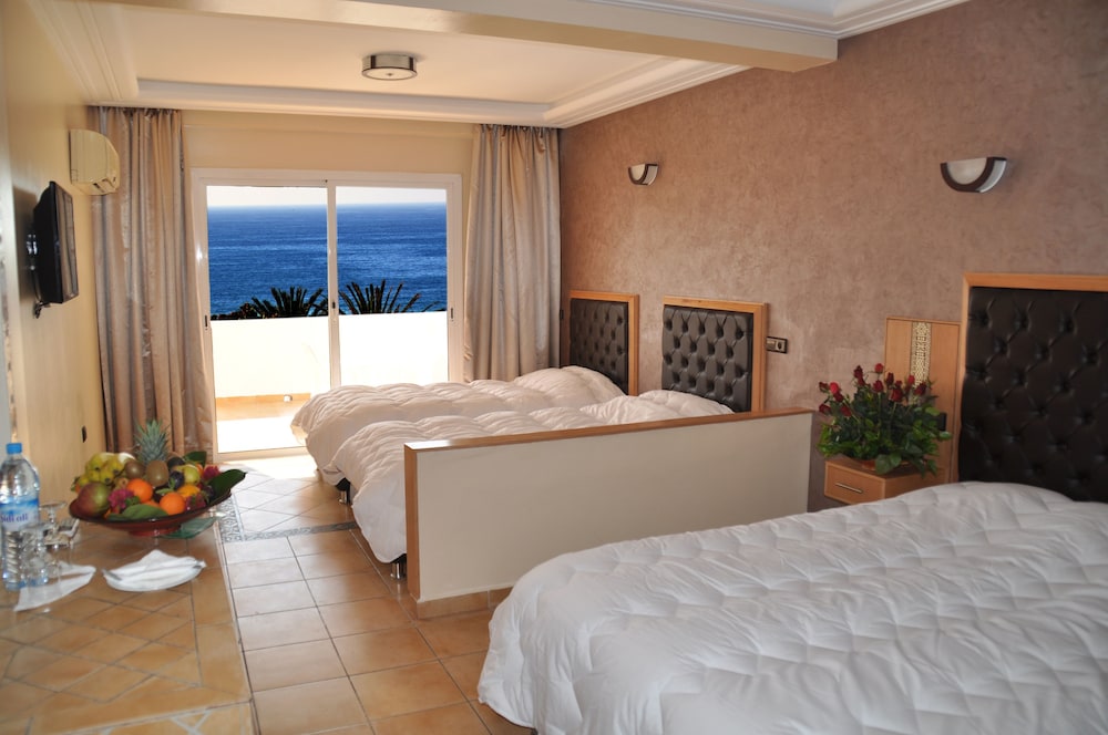 Quadruple Room - Photo 1