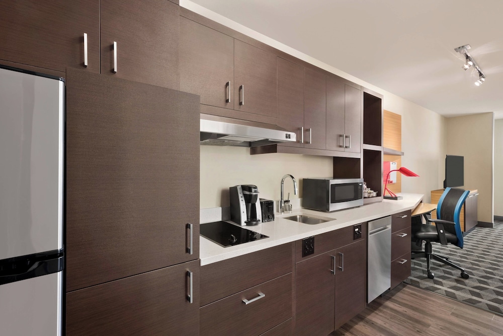 Studio, 2 Queen Beds (Mobility/Hearing Accessible, Tub) photo 3